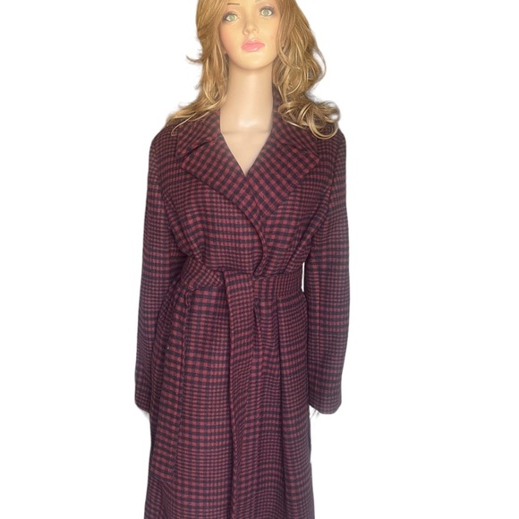 ANNE KLEIN Wool Blend wrap
Belted Notch Collar Coat size 12 - Picture 7 of 16